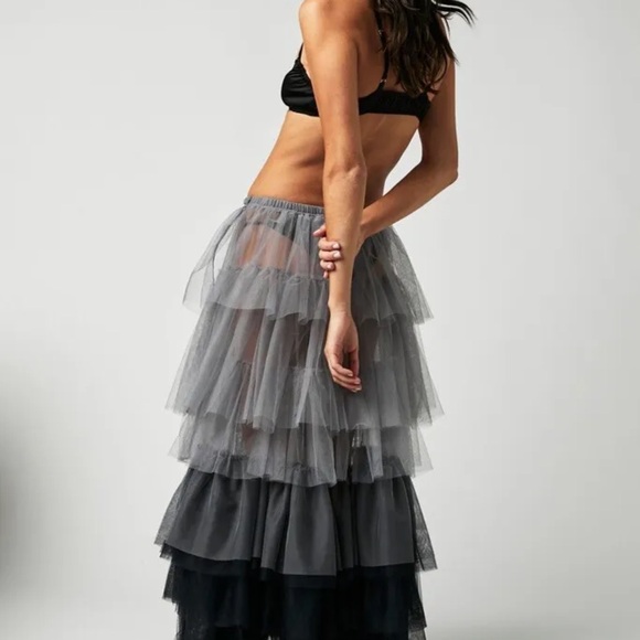 Free People Tulle Much Half Maxi Skirt Tiered Ruffle Ombre Black Gray Combo - Picture 2 of 5